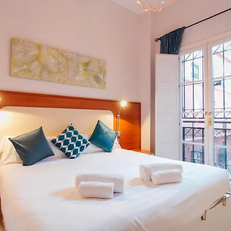 Wide With Terrace- 2bd 1bth- Santa Cruz *