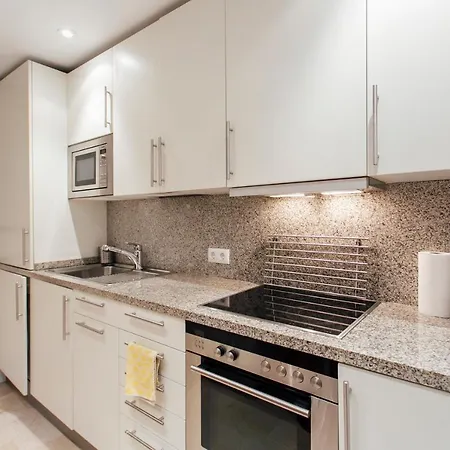 Wide With Terrace- 2bd 1bth- Santa Cruz Apartment